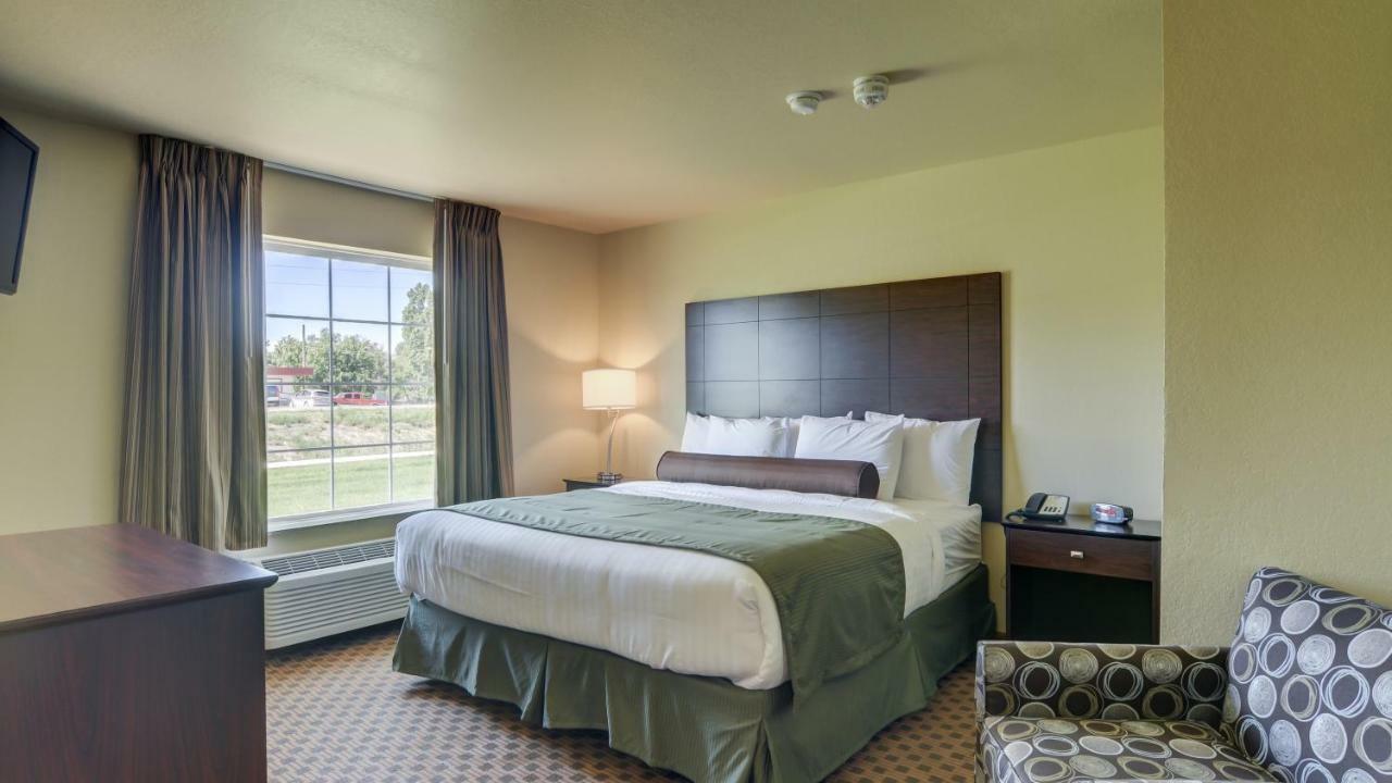 Cobblestone Inn & Suites-Kersey ภายนอก รูปภาพ