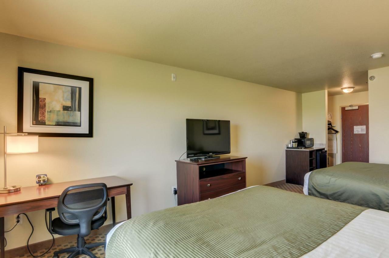 Cobblestone Inn & Suites-Kersey ภายนอก รูปภาพ