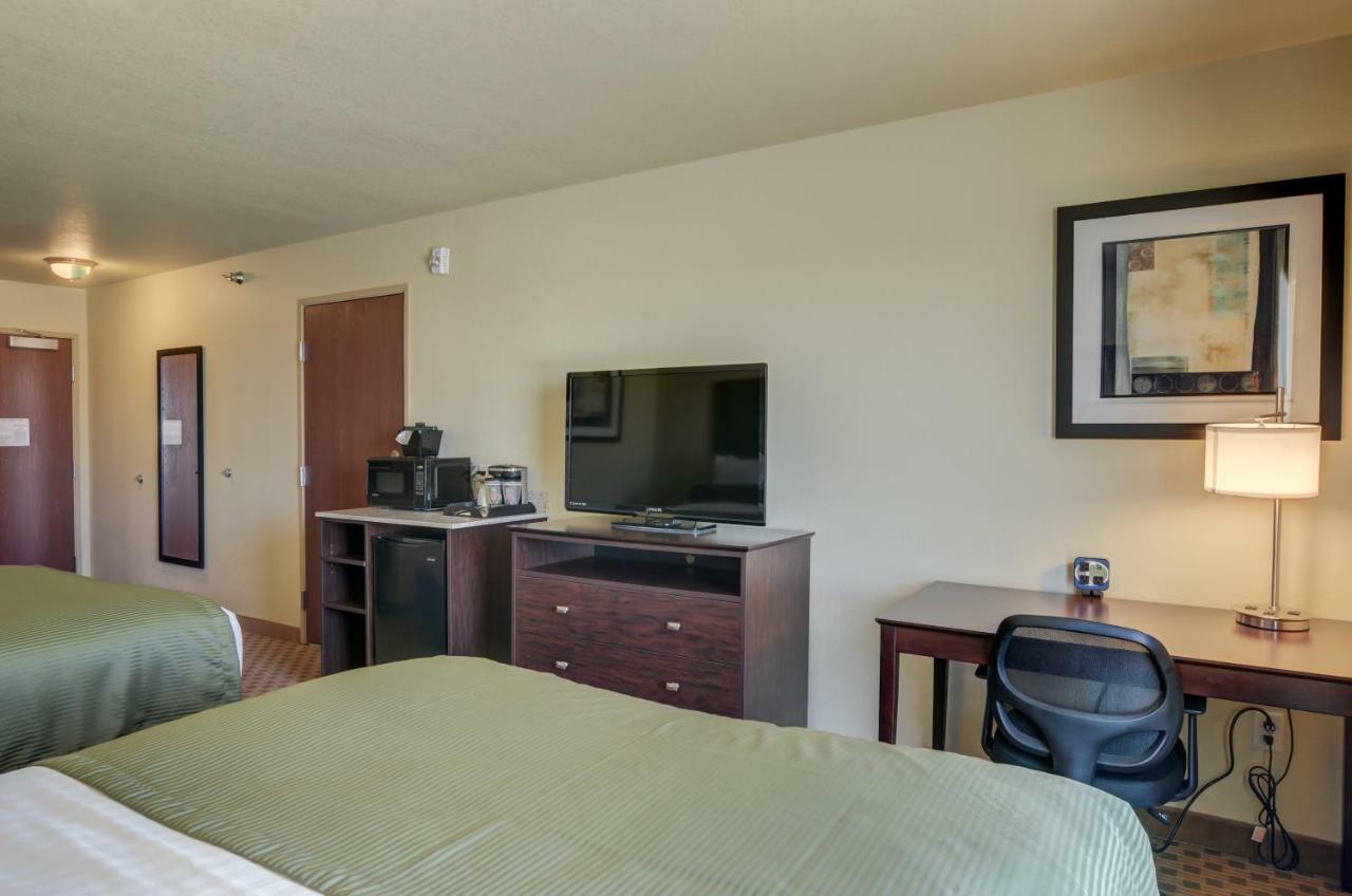 Cobblestone Inn & Suites-Kersey ภายนอก รูปภาพ