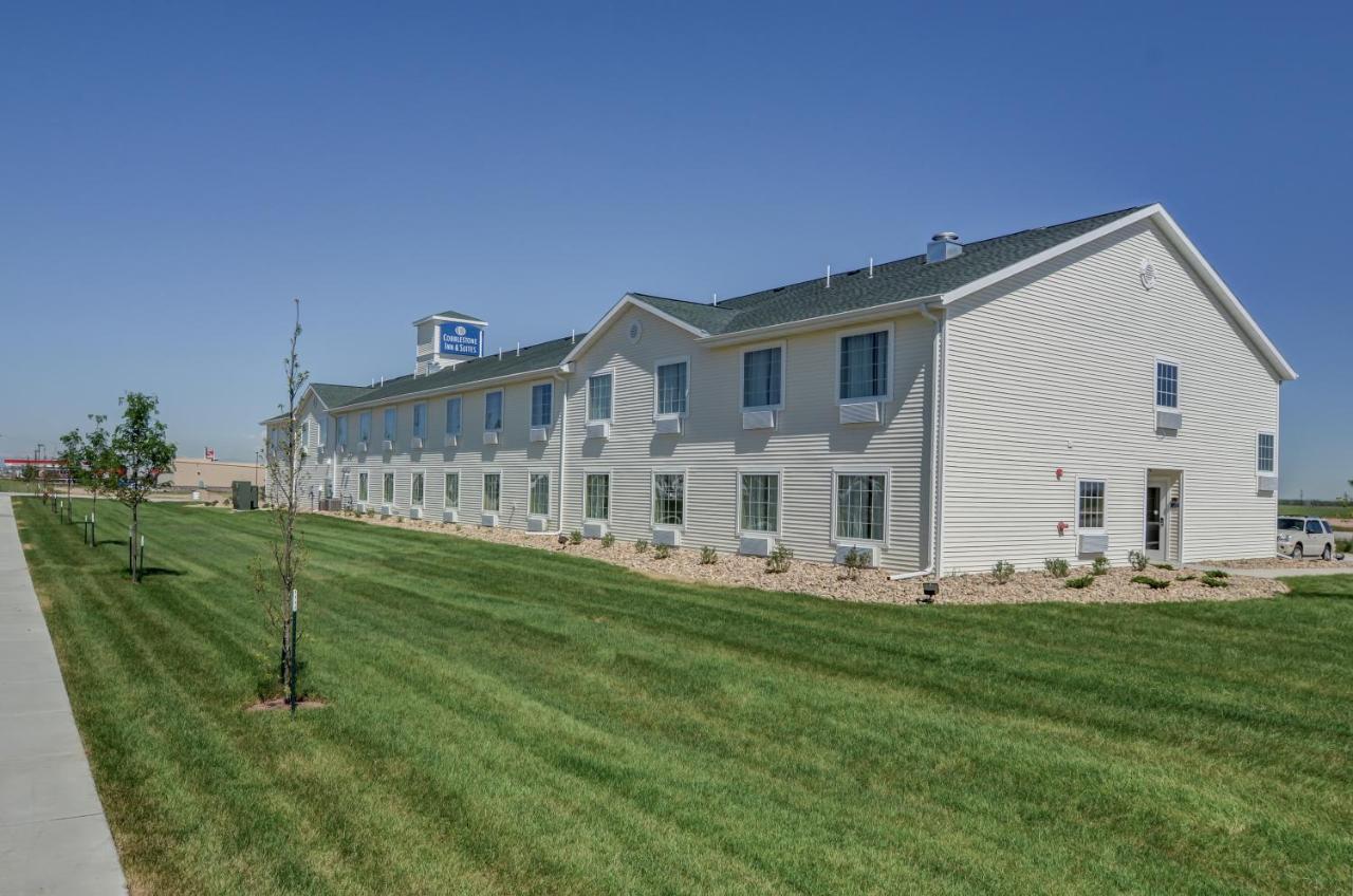 Cobblestone Inn & Suites-Kersey ภายนอก รูปภาพ